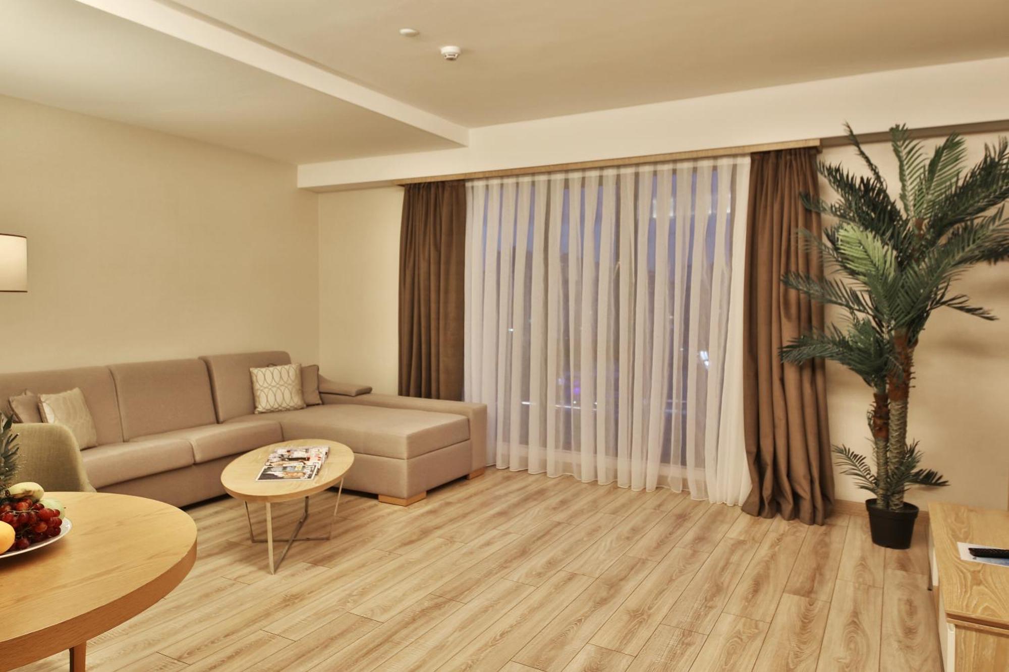 Bof Hotels Ceo Suites Atasehir Estambul Exterior foto