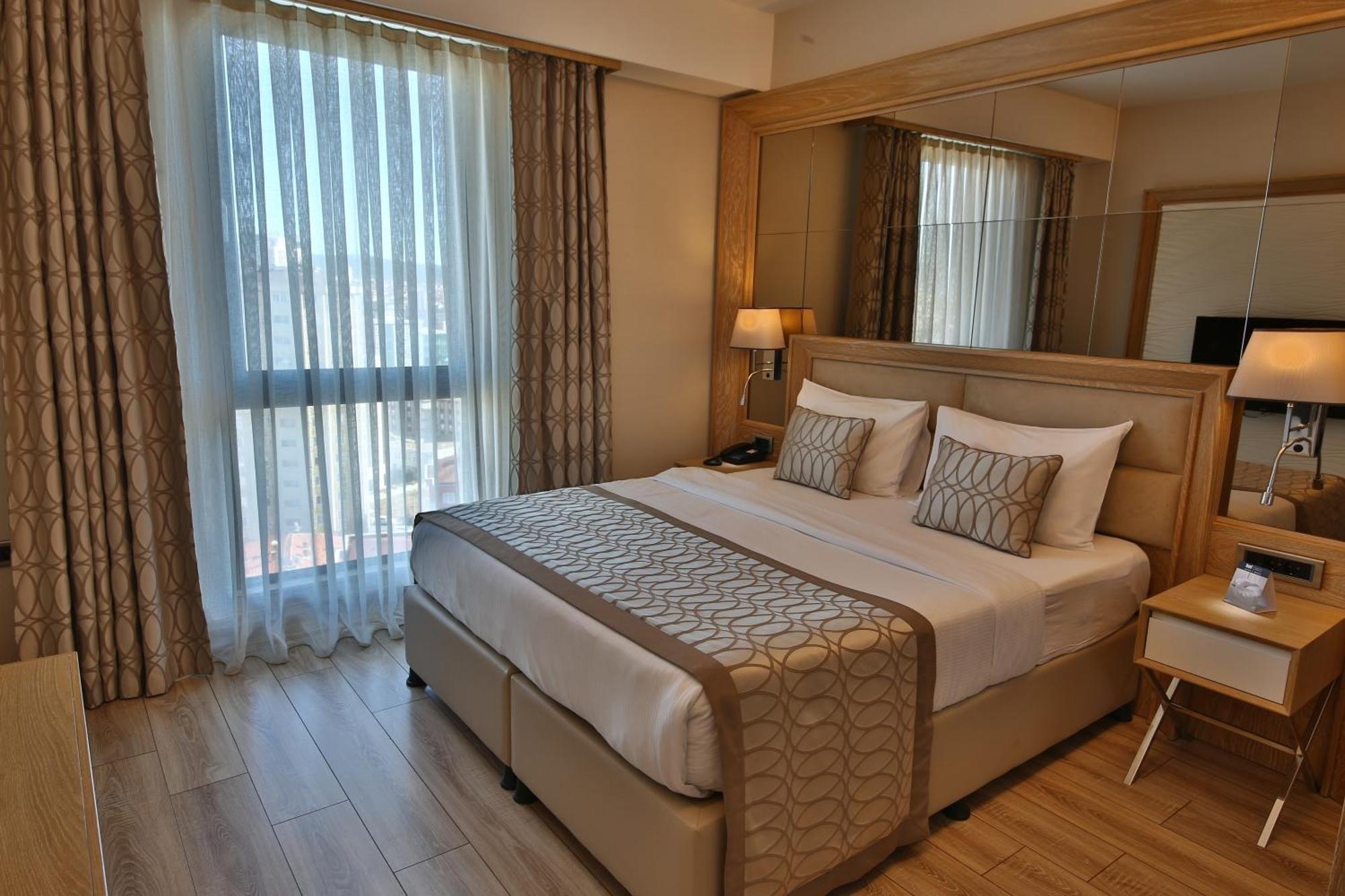 Bof Hotels Ceo Suites Atasehir Estambul Exterior foto